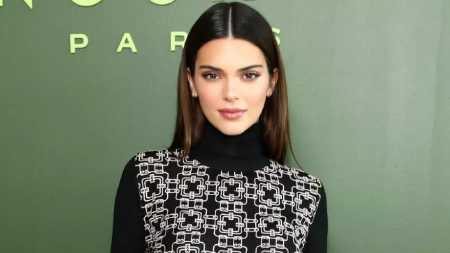 Кендъл Дженър в реклама на Gucci с новото гадже (ВИДЕО)