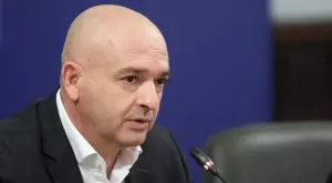 Ген. Мутафчийски стана дядо за първи път (ВИДЕО)