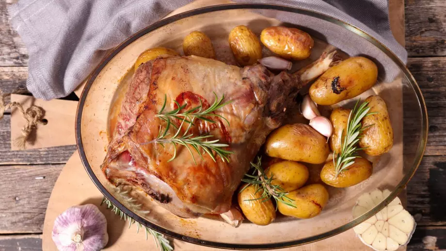 Тънкости и грешки при печенето на сочно агнешко