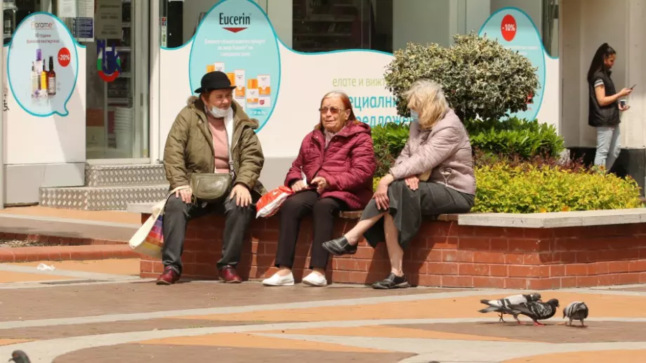 30 000 българи получават орязани пенсии