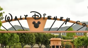 "Дисни" с първи безполов герой