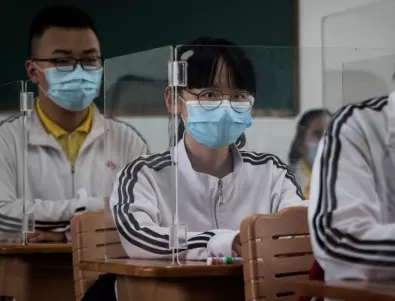 Трети пореден ден антирекорд на заразени с COVID-19  в Китай