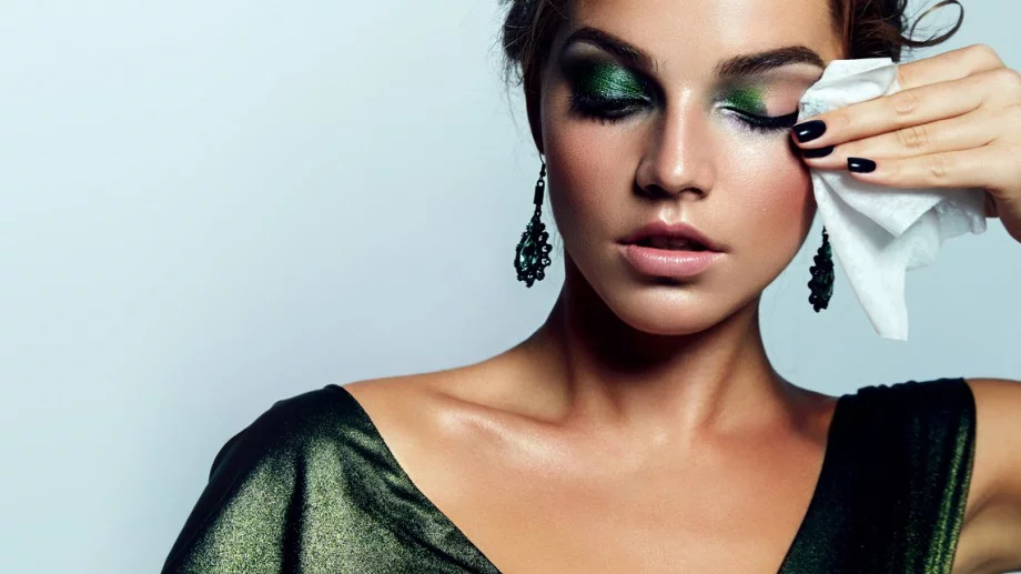 6 причини да НЕ използвате почистващи кърпички за грим