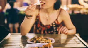 Ето как изглеждат ресторантите в Азия след карантината (СНИМКИ)