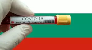 Новите случаи намаляват, но вирусът е все по-заразен