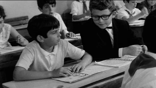 На училище като на кино