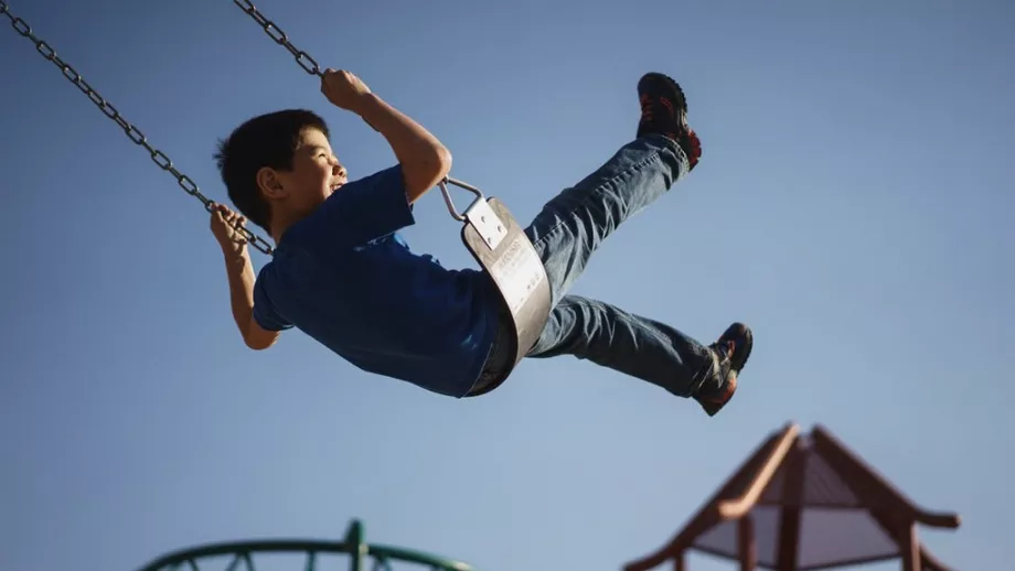 С детето на градинка