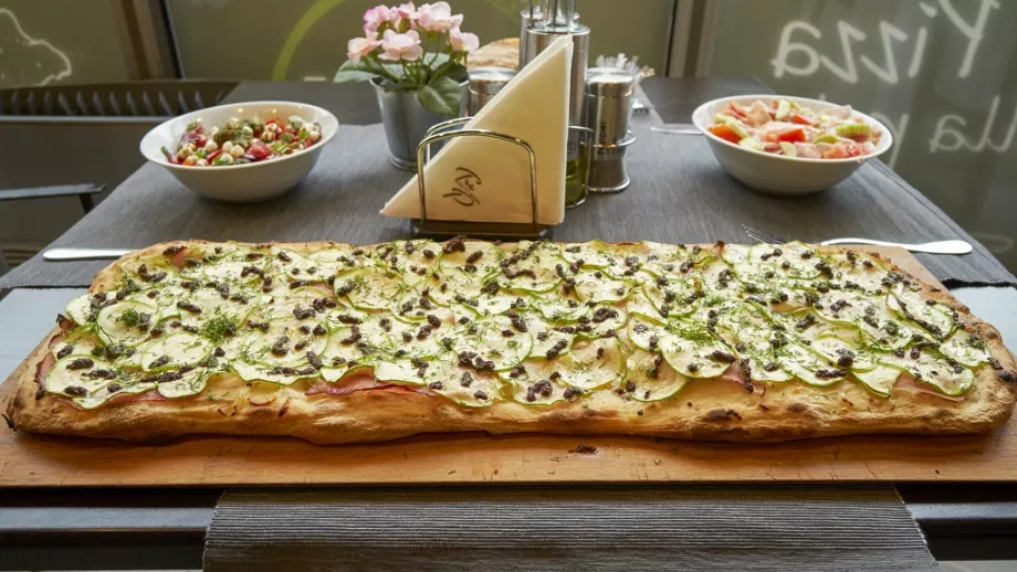 Пица + Паста + Печива = 3П