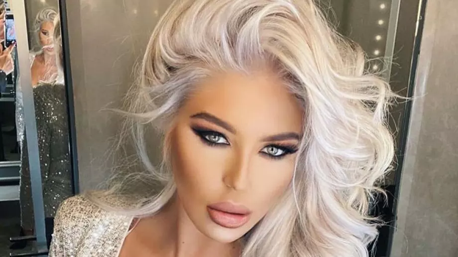 Андреа се втали след раздялата с Кобрата (ВИДЕО)