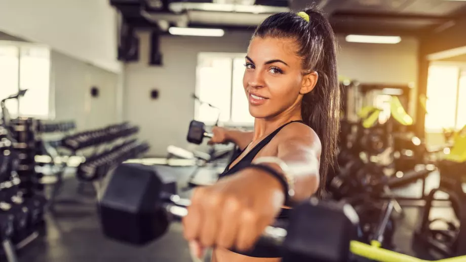 Жени, aко тренирате с тежести, няма да станете културистки