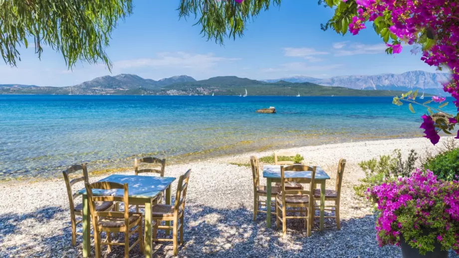 Гръцки туроператор анулирал всички резервации за гръцки хотели до 26 юни