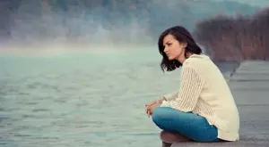 Понякога човек просто е изморен. Нито е сърдит, нито е самотен, нито е влюбен, а просто изморен