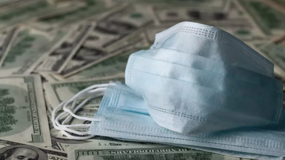 Tърговията с ваксини разпредели 50 млрд. долара между седемнайсет души