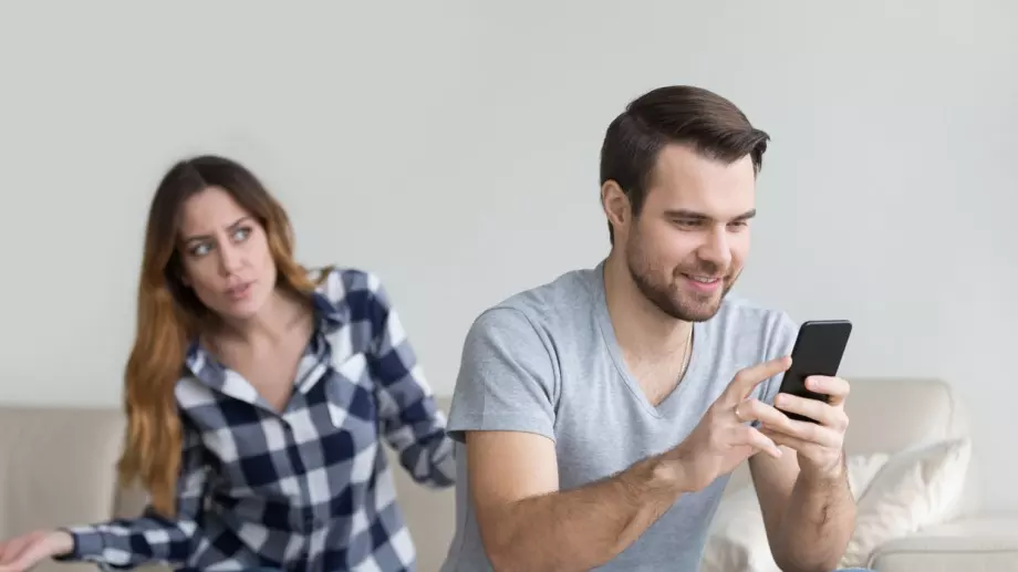Как да разберете, че половинката ви ви изневерява   