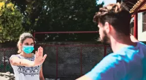 Мобилно приложение ни помага да спазваме дистанция (ВИДЕО)