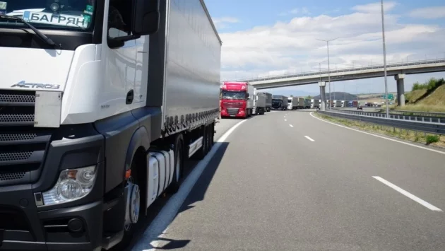 Гърция с ново ограничение при преминаването на границата с България