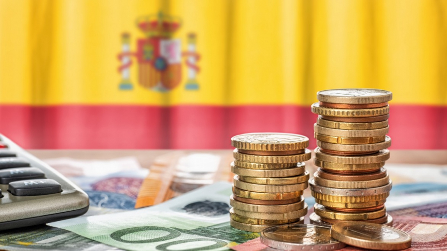Снимка: Минималната заплата в Испания скача на близо 1000 евро