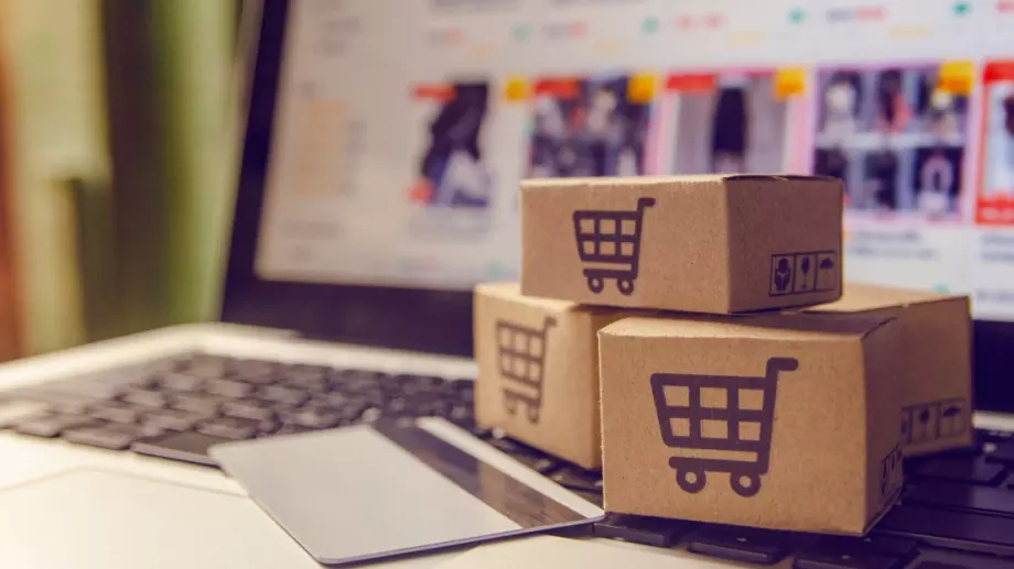 Пандемията позлати онлайн търговци и куриери