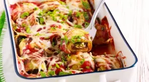 Запечени рулца от тиквички 