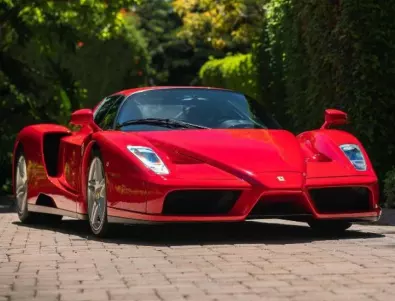 Ferrari Enzo стана най-скъпата кола, продадена на търг в интернет