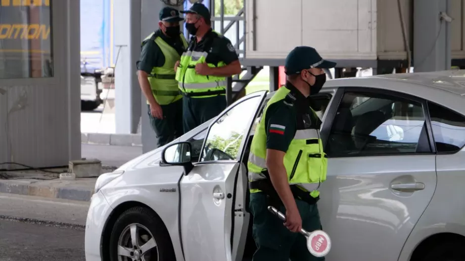 Виц на деня: Граничар спира българи в Audi Quattro