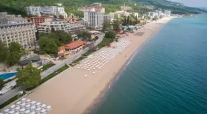 Хотели по Черноморието свалят цените наполовина