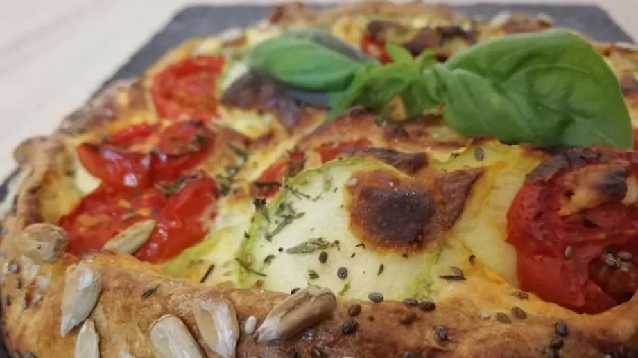 Галет с домати и тиквички