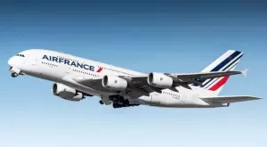 Air France вдига заплатите и дава по 1000 евро бонус