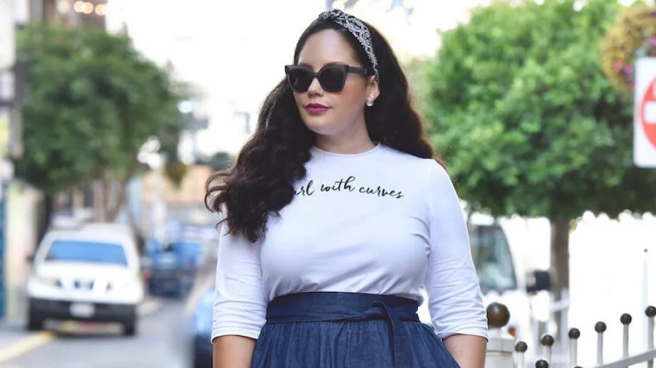 Танеша Авасти: Момичето с извивки и собствен стил