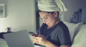 6 причини защо не трябва да спите с мокра коса