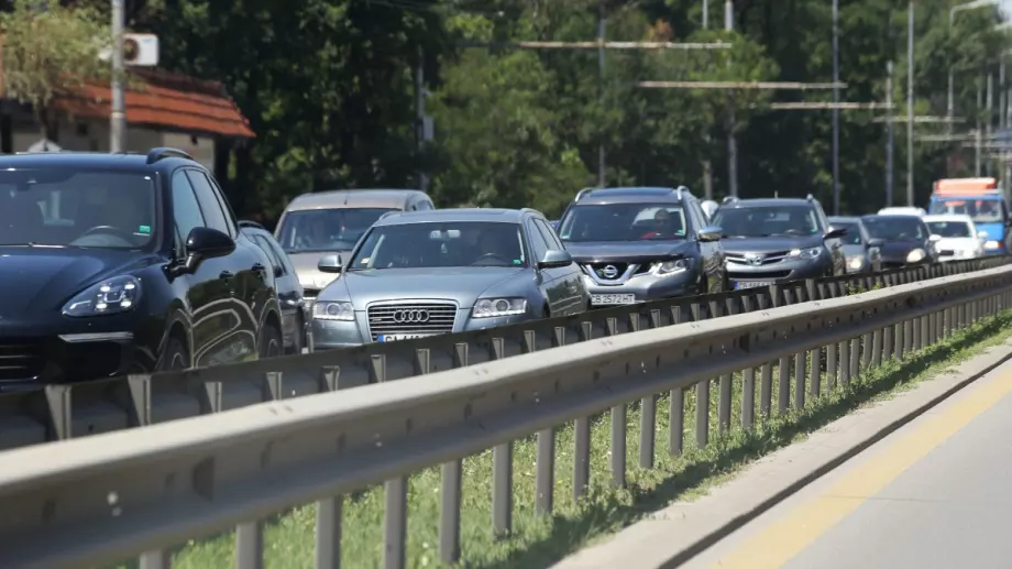 Заради екостикерите: Плащаме повече за годишен технически преглед