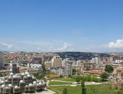 Етническите сърби бойкотираха институциите в Косово