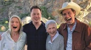 Mайката на Илън Мъск съветва как да отгледате успешни деца