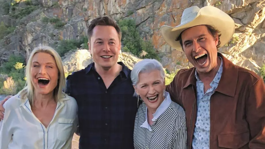 Mайката на Илън Мъск съветва как да отгледате успешни деца