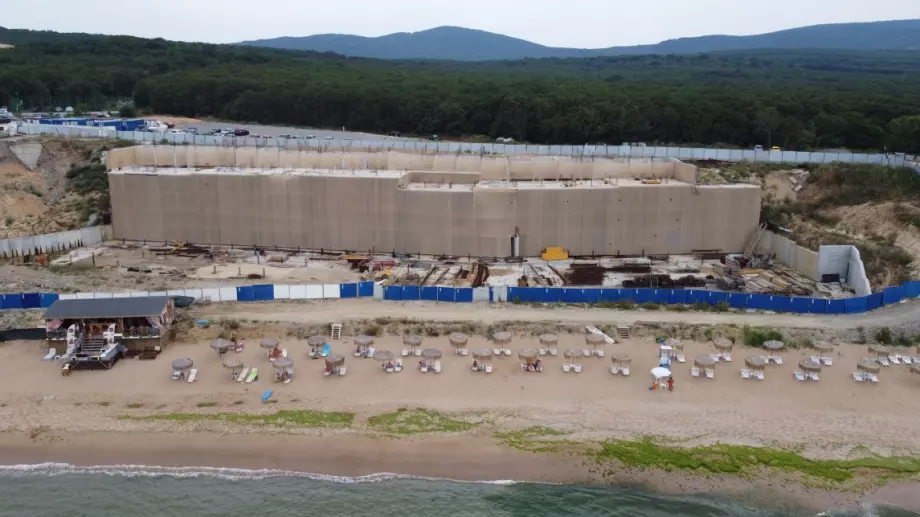 Съд обяви за незаконен хотелът-подпорна стена в Алепу