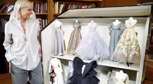 С миниатюрни манекени Dior представи новата си колекция
