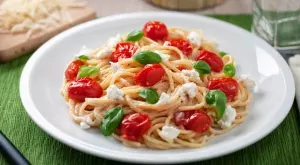 Спагети с чери домати и рикота