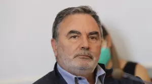  {{ otherArticle[0].article.title }} 