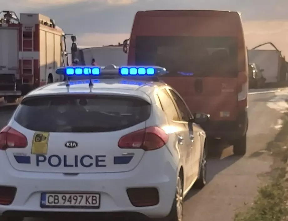 Катастрофа с цистерна на "Тракия" предизвика задръстване край Пловдив