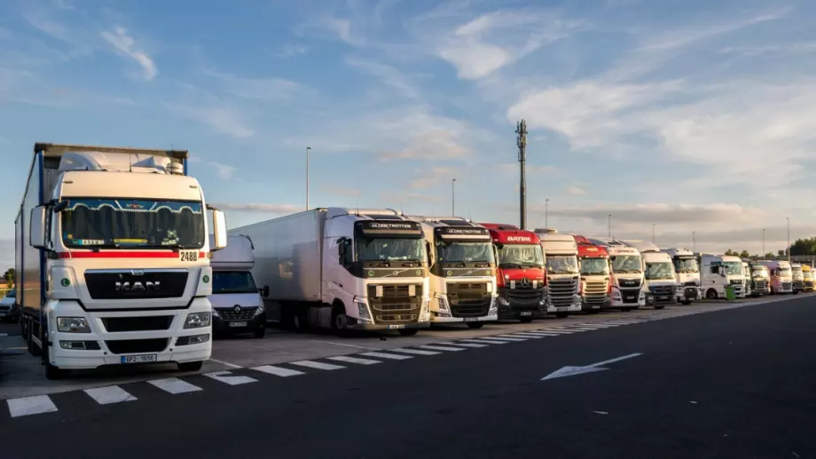 Възобновяване на товарните превози планират Франция и Великобритания