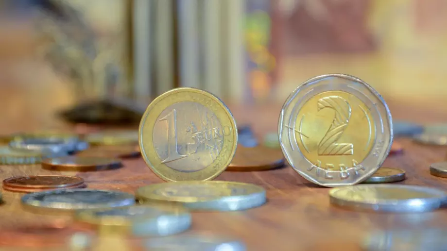 България може да се забави с приемането на еврото, твърди рейтингова агенция