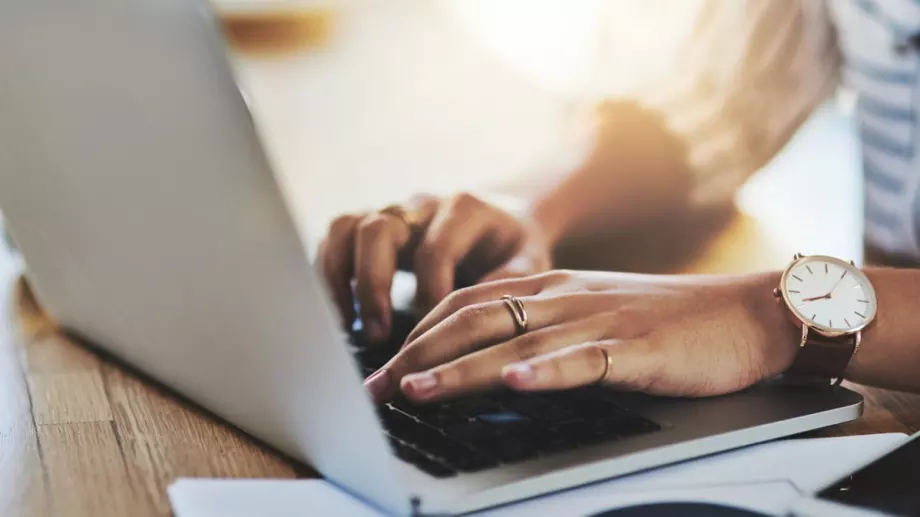 Как интернет промени начина, по който боравим с парите