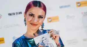 Синът и любимият на Поли Генова на премиерата на албума ѝ (СНИМКИ)