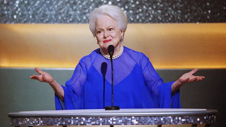 Оливия де Хавиланд: Последната актриса от "златния век" на Холивуд 