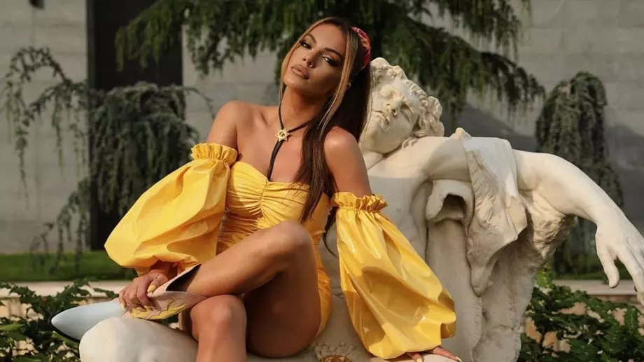 Галена пазарува аксесоари втора употреба (СНИМКА)