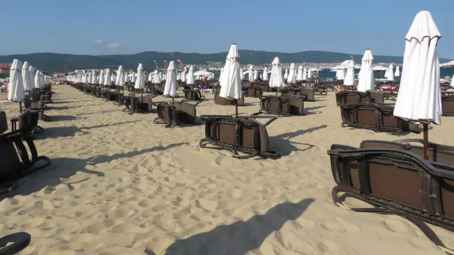 Слънчев бряг опустя, затварят хотелите