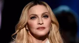Мадона публикува серия от секси полуголи снимки в своя Instagram