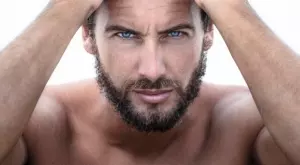 Задължителната мъжка козметика за лятото