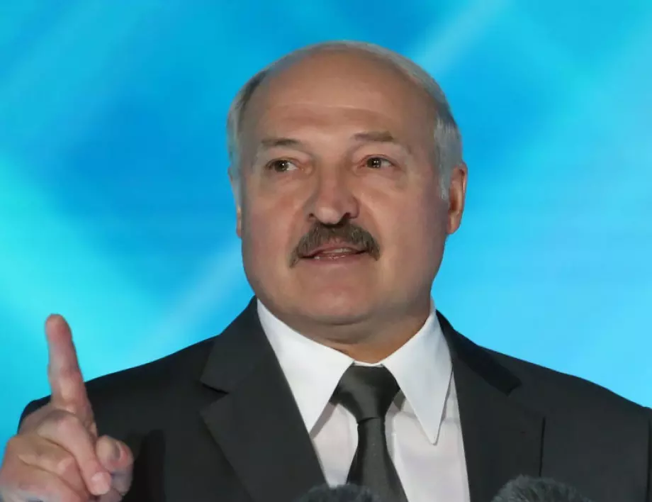 Лукашенко: Крим е руски, ще го посетя заедно с Путин 