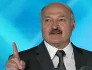 Как Лукашенко инспектира новия беларуски мотоциклет, който се оказа ... френски (ВИДЕО)